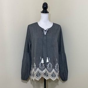 Kyra long sleeves embroidered blouse size Large